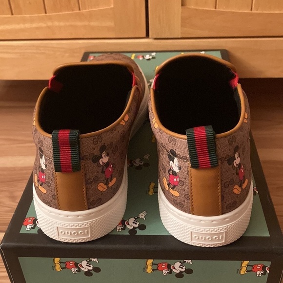 Gucci x Disney Slip On (British Sizing - fit closer to US Men 8-8.5/Women 9-9.5) - Picture 3 of 10